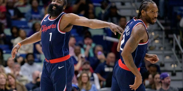 赛车竞猜-快船本赛季拥有两位位列得分榜前16的球员 联盟唯一一队